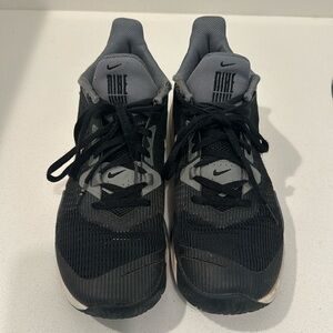 Men’s Nike AirMax size 8